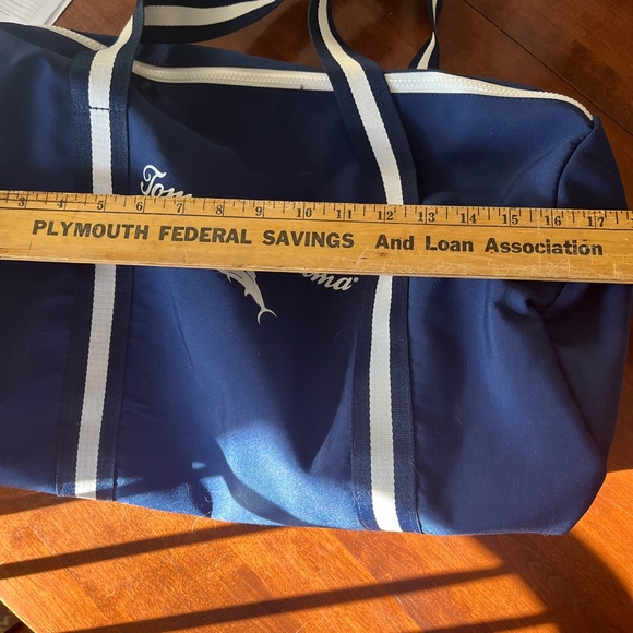 New Tommy Bahama duffle bag! - Picture 4 of 7